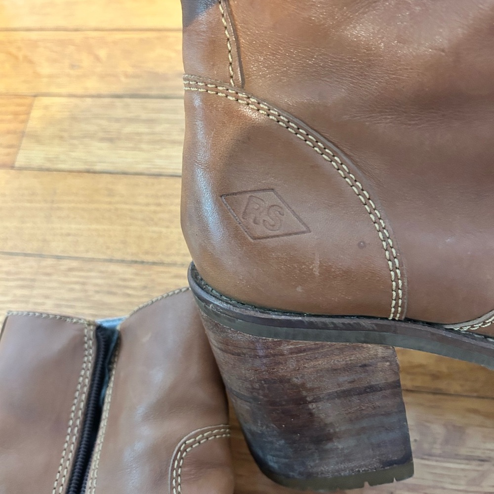 VINTAGE LEATHER BOOTS - Picture 2 of 3
